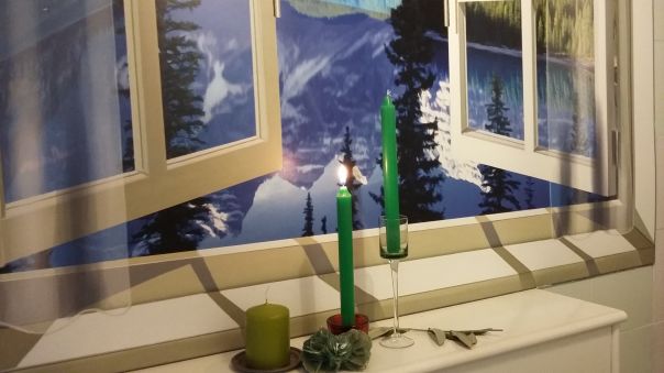 Mystery room: il simbolismo di fortuna e denaro - candele verdi e riso 